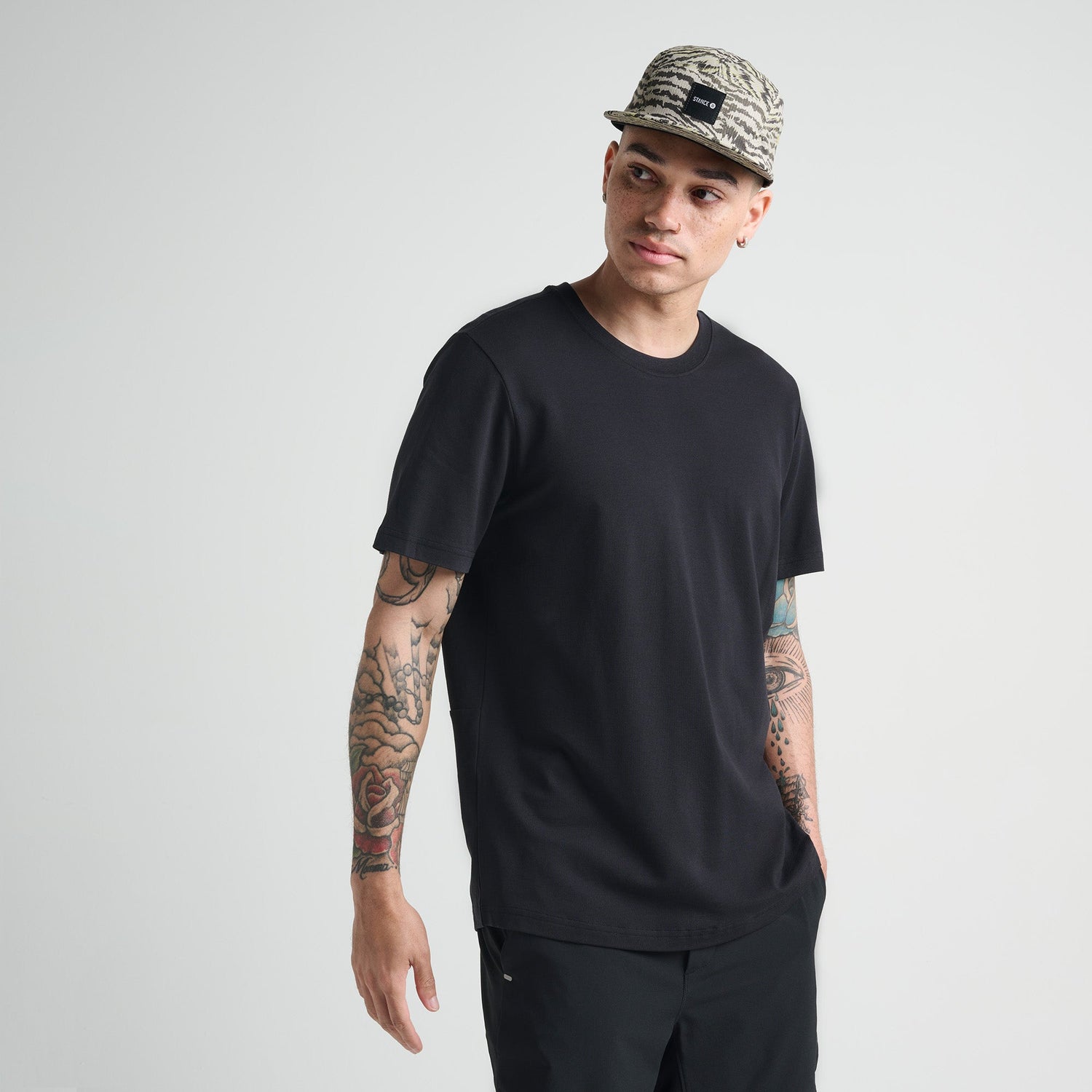 Stance Fragment Performance T-Shirt Schwarz |model