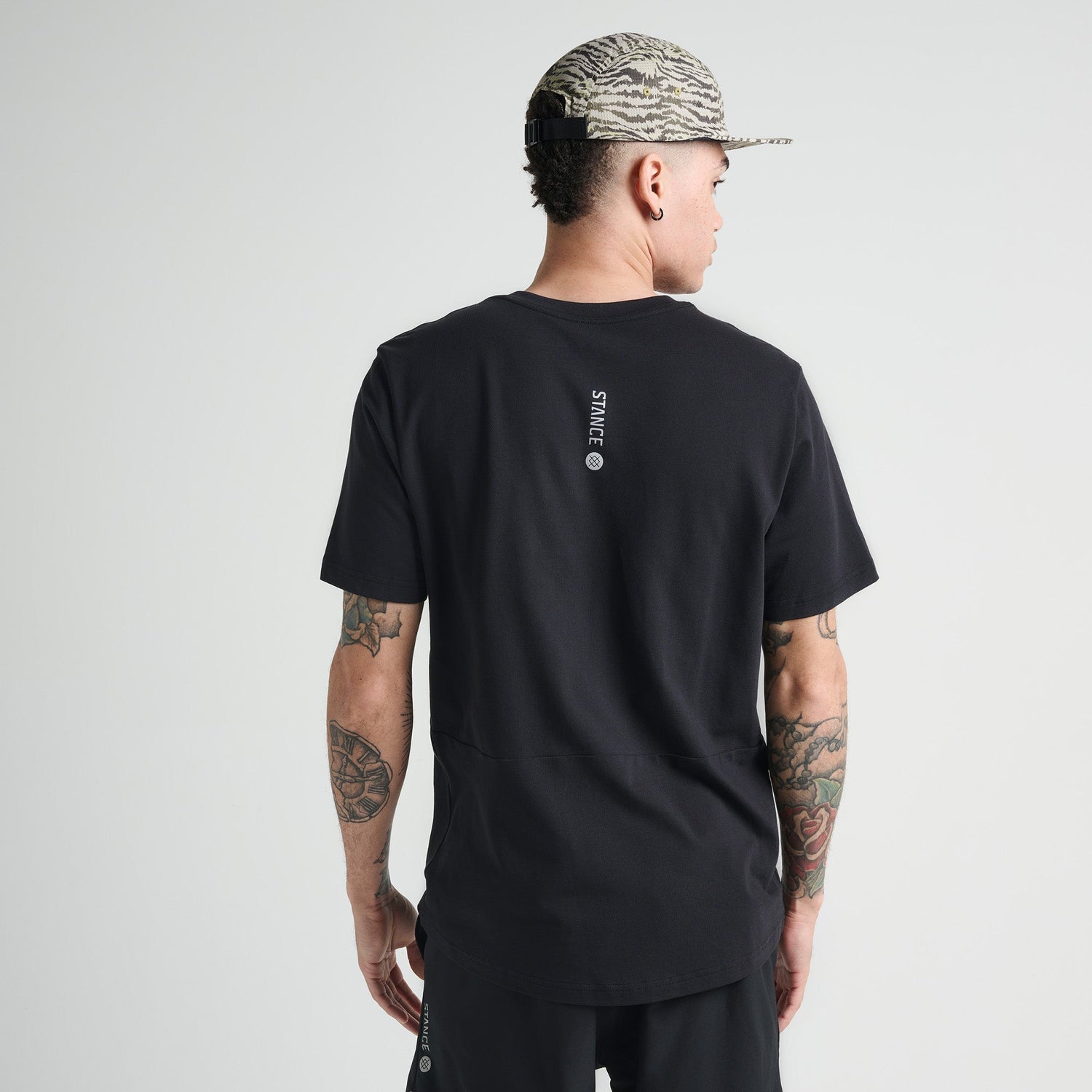 Stance Fragment Performance T-Shirt Schwarz |model