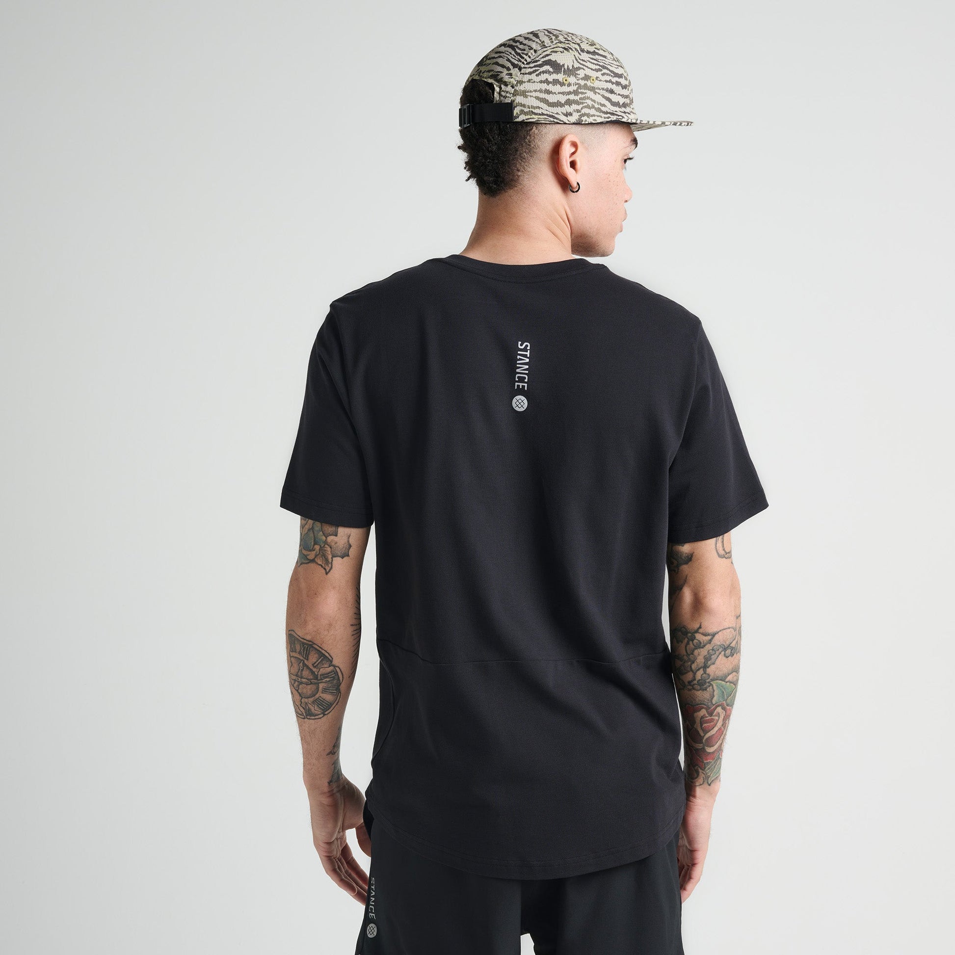 Stance Fragment Performance T-Shirt Schwarz |model